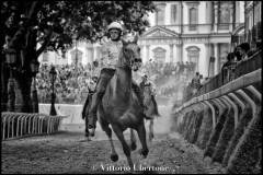 Fantini e Cavalli al Palio di Asti - fotografia di Vittorio Ubertone